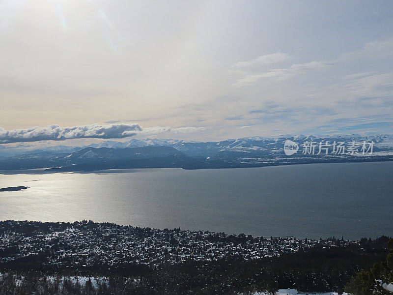 阿根廷Cerro Campanario山鸟瞰图